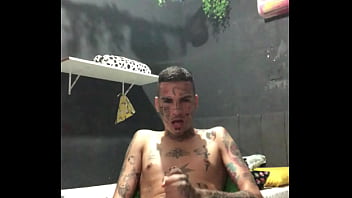 Preview 2 of Kreme Scene - Fui pego batendo uma escondido
