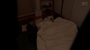 Preview 1 of Gairl And Mom - 【NTR】ロケットHカップを彼氏の目の前で寝取る&hellip_宅飲みで●い潰れて雑魚寝してしまった友達とその彼女【盗撮】