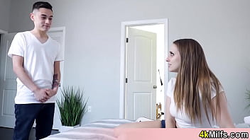 Preview 1 of Chicas En Cacheteros - Stepma said she will teach us the perfect blowjob My GF was interested and this is the result