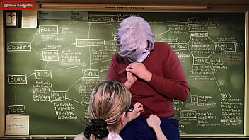 Preview 2 of Hot House Wife Forse Her Sarvent - Profesora nueva se folla a Profesor anciano para subir de rango en el sal&oacute_n de clases