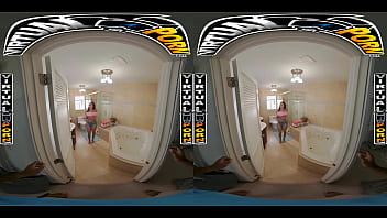 Preview 1 of Maa Bete Ki Sexy Video Hindi - VIRTUAL PORN - Bathing My StepSister Sisi Rose #VR