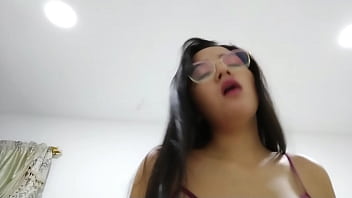 Preview 3 of Wwe Sex Porn - LATINA CACHONDA QUERIA MI LECHE,  ME HIZO UNA DELICIOSA MAMADA Y LUEGO DE FOLLARMELA ME CORRO EN SUS TETAS-2 parte-