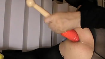 Preview 2 of Dog And Girls Xxxvvideo - Dildo composito venato 1