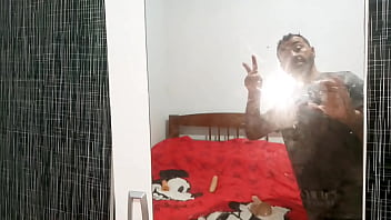 Preview 1 of Bhabhi Dudh Tipa - Meu maridinho chamou uma amiga sapat&atilde_o pra gente brincar gostoso