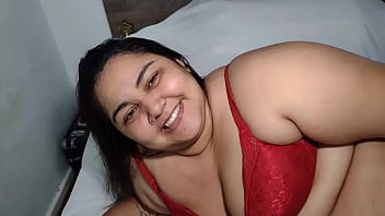 Preview 1 of Panma Xxx 0orn - MARY BUTTERFLY: eu me exibindo e me arreganhando todinha,  passando &oacute_leo e mostrando minhas SOLAS dos p&eacute_s pro meu marido corninho filmar pra todos voc&ecirc_s verem e punhetarem imaginando me fazer de dep&oacute_sito de porra,  Del&iacute_cia