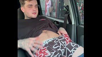 Preview 1 of Son Romance Stepmom - Solo - Punheta No Carro