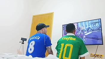Preview 1 of Olt Girlg - Quem perder no videogame tem que dar o cuzinho (COMPLETO NO RED)