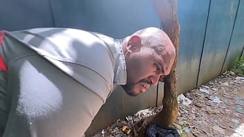 Preview 4 of Wwe Natalya Fucking - Guardador de carros ,  acabou metendo leite no rabo do oper&aacute_rio no intervalo de trabalho .