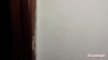 Preview 2 of Anna Fox Crempied - DR PUSSY2 - Tia &eacute_ filmada pelo sobrinho no ver&atilde_o s&oacute_ de tanga e quase &eacute_ apanhado,  mas mesmo assim ele p&uacute_blica o v&iacute_deo da gostosa
