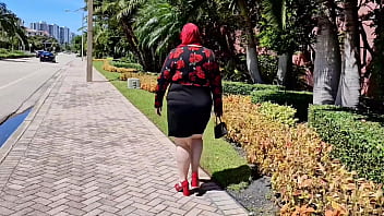 Preview 2 of Www X Video Sunny Bf - Hijab Muslim woman spread big pussy lips wide open and pissed  outdoor for stranger (jerking off publicly) bust a nut (car)