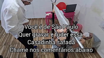 Preview 4 of Tow Girl And One Boy Sex Video - Fui mostrar meu cu para o Ginecologista clandestino paguei barato na consulta!