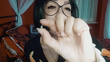 Preview 3 of Lucki Dool - the giantess uses you in place of her missing tooth