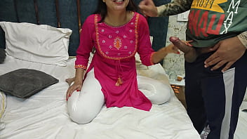 Preview 3 of Vadim Double - Desisaarabhabhi - desi stepsis occupied her stepbro room for a night but he wanted to share his bed in hindi audio