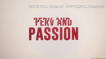Preview 4 of Hubbi Fukcs - Perv and Passion.Nicole Kitt,  Ivy Wolfe / Brazzers  / stream full from www.zzfull.com/nine