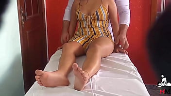 Preview 1 of Xxxxx Cax - Novinha completou 18 aninhos e teve sua experi&ecirc_ncia com massagem t&acirc_ntrica REAL