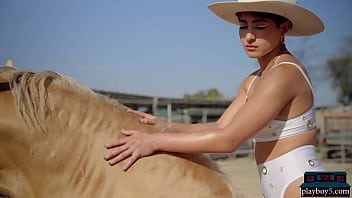 Preview 2 of India Nikar Xxx Video - Curvy latina MILF Mia Valentine likes to ride and exposes her hot body