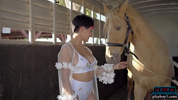 Preview 1 of India Nikar Xxx Video - Curvy latina MILF Mia Valentine likes to ride and exposes her hot body