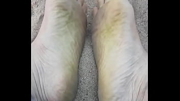 Preview 2 of Bossinterview Aletta Ocean - Feet in the sand #sensory #barefeet #footfetish #modeling #nature