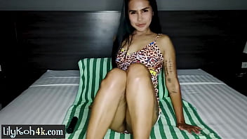 Preview 2 of Xxx Pjotu Com - Big booty Thai teen Lily Koh posed totally naked and rubbed her asshole with sex toy