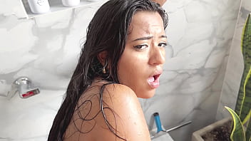Preview 3 of Xxx Nf Bf - mishell es follada duro en la ducha por su amigo