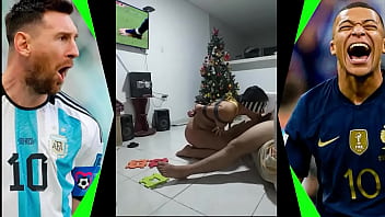 Preview 4 of Car Cranking Fetish - Con una buena cerveza,  un cigarrillo y la cerda samanta disfrute la final del mundial Qatar 2022