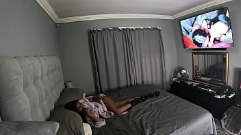 Preview 1 of 1970 Sex Videoa - Desi masturbates with vibrator while watching herself getting fucked on tv