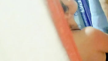 Preview 1 of Ass Position - El trabajador atractivo de la casa me sorprende mientras me ba&ntilde_o mientras mi esposo sale a compras herramientas