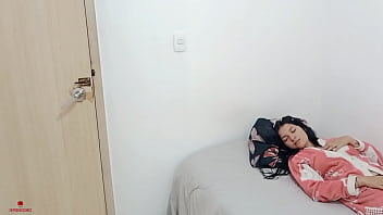 Preview 1 of Velantina Nappi Xxx Video - me encuentro a mi hermanastra esperandome en pillama para follar (parte1)