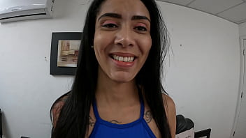 Preview 1 of Bala Basti Sex - A primeira vez de Mirela Oliveira em Pov com anal intenso