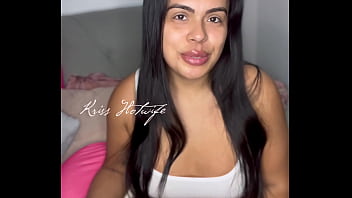 Preview 1 of Latino Male Strippers - Kriss responde perguntas de f&atilde_s