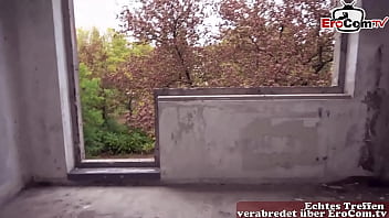 Preview 3 of Alex Scott - Sch&uuml_chterne Studentin Touristin versucht outdoor Sex mit deutschem abschlepper Macho