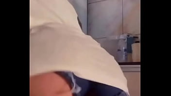 Preview 2 of Mom Sos Bro - Me chama pea conversar?