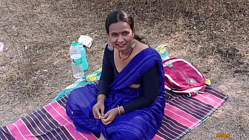 Preview 1 of Tommu - Desi Indian Wife and Husband Romance in Bedroom - Hindi Audio
