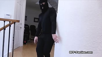 Preview 1 of Sfm Monster - Lucky burglar interrupts bday celebration