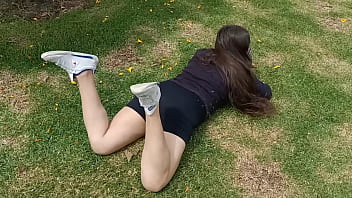 Preview 3 of Joys Porh Com - Haciendo Ejercicio Sin Ropa Interior Con Un Agujero En El Short
