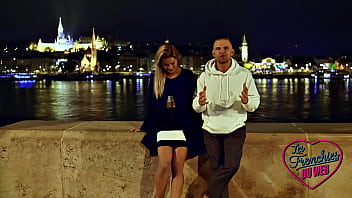 Preview 1 of Xnxx Arbres - Cherry Kiss une blonde coquine aux courbes enivrantes