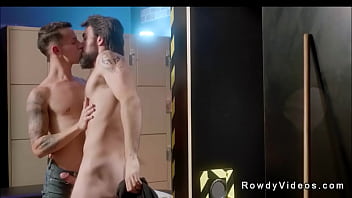 Preview 3 of 4mint Clip - Gay janitor gets rimjob in locker room at a sex club