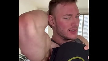 Preview 2 of Mistress Ezads - Macho usa a su esclavo para limpiarse
