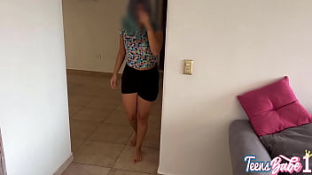 Preview 1 of Mylust Iran Hijab In Apetube - Madrastra infiel caliente pilla hijastro masturb&aacute_ndose  puta milf presta su culo enorme para ser deborado por hijastro de polla grande.