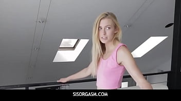 Preview 1 of Lucky Pizza Delivery Guy - SisOrgasm - Stepsister Fucked While On The Phone