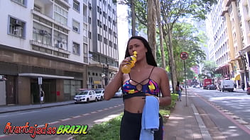Preview 1 of Brother Put Lotion On Sister - Grande surpresa na hora do treino com a trans