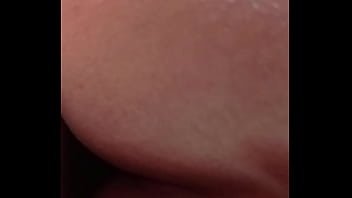 Preview 4 of Xxxii Hindi Desi - Novinha filha do pol&iacute_cia sentando no pelo