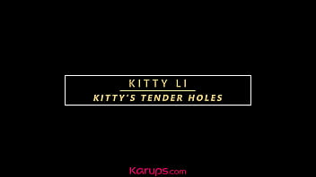 Preview 1 of Wwe Pissing - Busty Mom Kitty Li Dildos Juicy Pussy