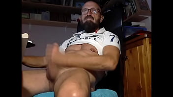 Preview 2 of Blacked Comxxx Movies - hugot 93  16.03.23 leche espesa por la mano