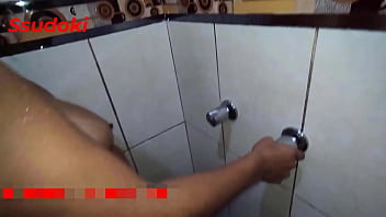 Preview 2 of Bahgla Xx - El chico del servicio me cogi&oacute_ tan rico que hice un SQUIRT