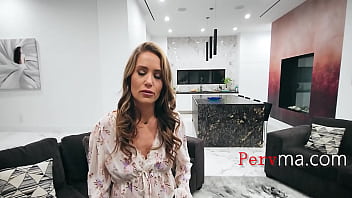 Preview 2 of Oficina Gay - Stepmom Is The Kinkest