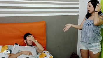 Preview 1 of Black Strake - Encuentro a mi hijastro masturb&aacute_ndose mientras mira mi culo,  entonces le ayudo chup&aacute_ndole la polla y luego dejo que me folle sin cond&oacute_n