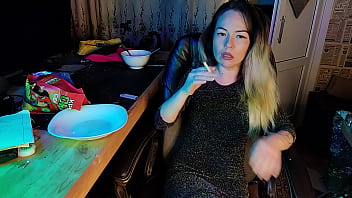 Preview 1 of Robben Pon - beautiful mistress smoking
