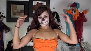 Preview 1 of Pongu Girl - Halloween com DP na Novinha Goddess Donabella