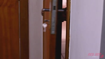 Preview 1 of Wwwxxgirl Dogcom - ENTREI NO QUARTO DO FILHO DA VIZINHA,  CHUPEI E COMI ELE E ENGOLI O SEU LETINHO !